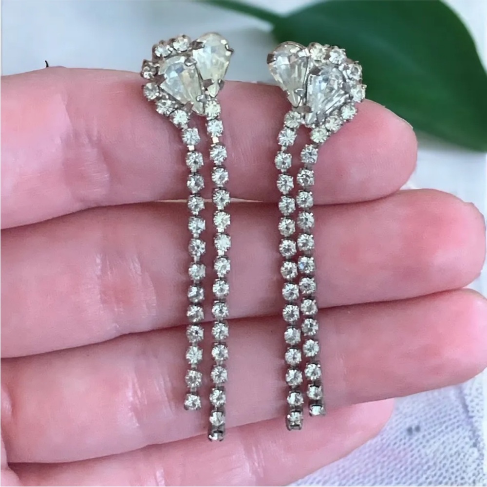 Vintage Silver Tone Metal Rhinestone Sparkling Stunning Dangle Pierced Earrings